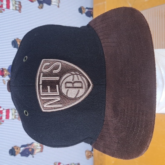 Brooklyn Nets Mitchell & Ness stitched suede brim black & brown leather tab hat - Picture 5 of 8